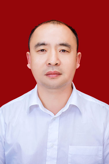 罗光宇 法学硕士、教授