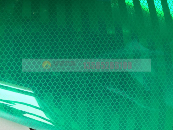 通明超强级绿色